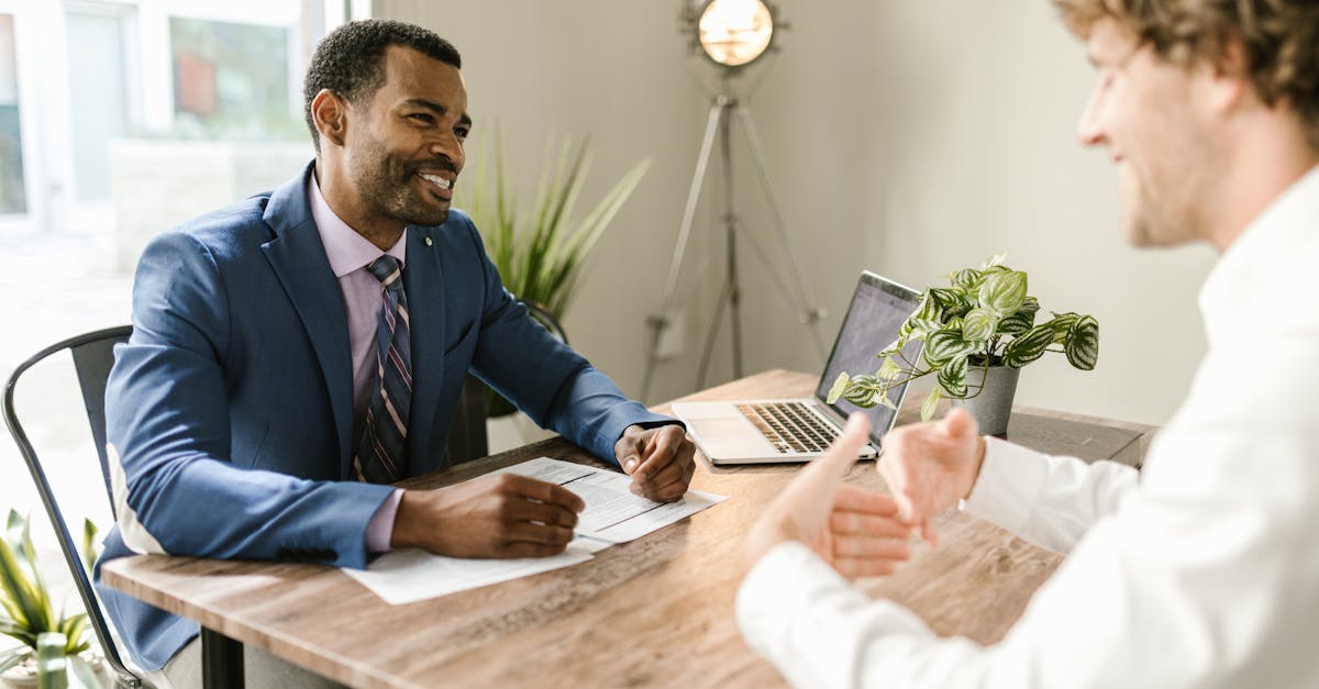 Comparing Specialty Insurance Brokers Across the Sunshine Coast