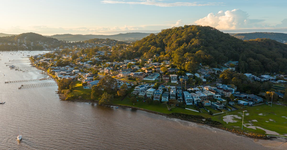 Evaluating the Credentials of Insurance Brokers in the Sunshine Coast Region
